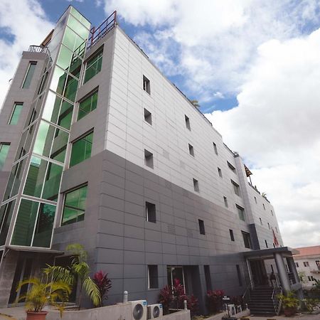 Phoenicia Suites Wupa Exterior photo